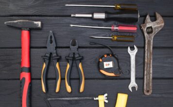 Porównanie różnych rodzajów szczypiec i kombinerek. Jakie są różnice i które narzędzia są najlepsze do różnych zastosowań Porównanie różnych rodzajów szczypiec i kombinerek